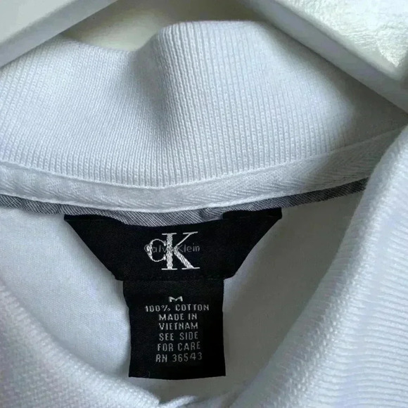 Calvin Klein White Golf Polo Shirt Men Smooth Soft Collared Size Medium - Picture 3 of 6